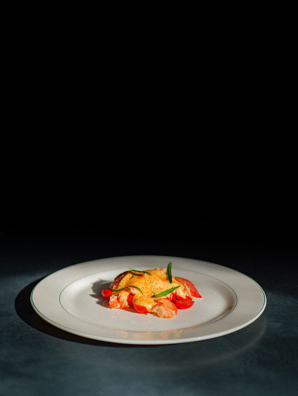 Salade de homard et tomates cerises